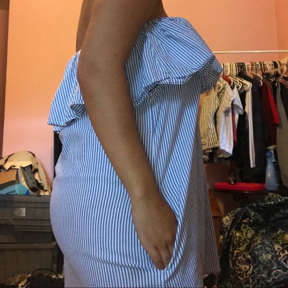 Dress - Picture 3 of 4